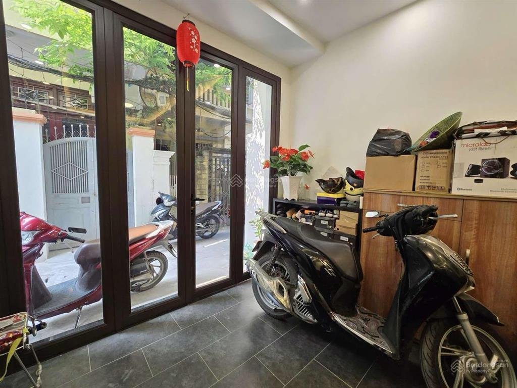 Vip! nhà phố đội cấn, 6 tầng thang máy, trước nhà 3m, ngõ thông gần ô tô, xây mới 35m2*6t full nt