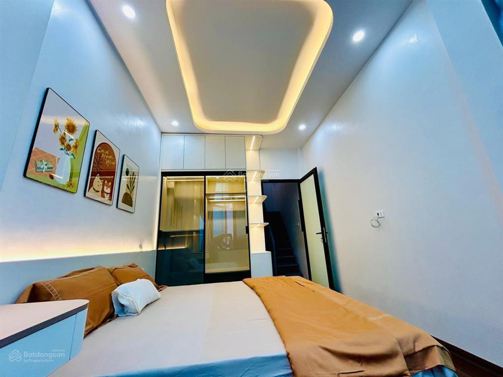 Bán nhà phố văn cao, hoàng hoa thám, ngõ nông, 20m ra phố, mới thang máy nhập khẩu, 58m*5t full nt