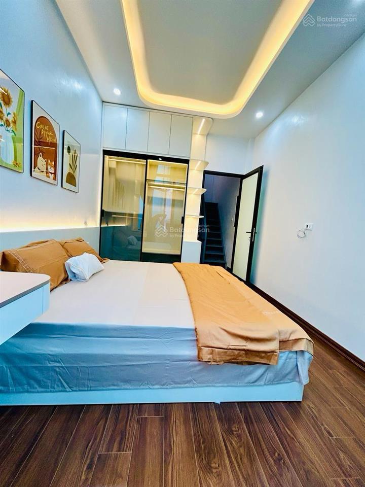 Bán nhà phố văn cao, hoàng hoa thám, ngõ nông, 20m ra phố, mới thang máy nhập khẩu, 58m*5t full nt