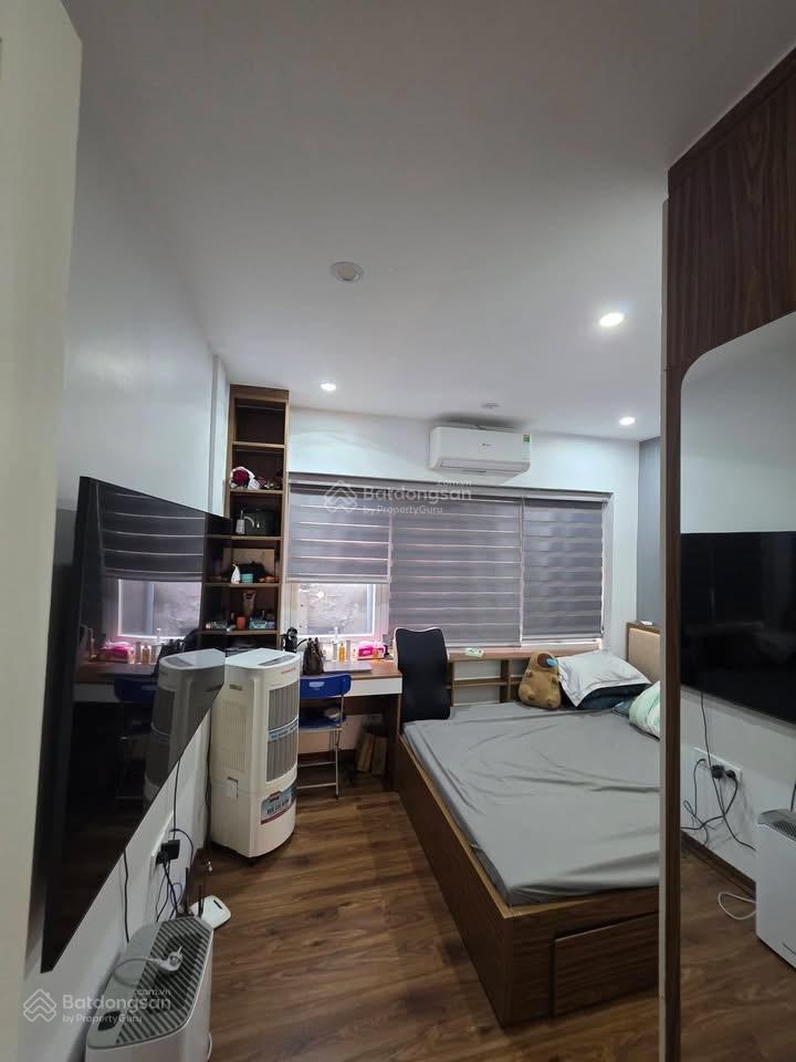Khách phải thật nhanh! nhà phố núi trúc, 30m ra phố, ngõ thông bagac, dân xây 25m*4t 3 ngủ full nt