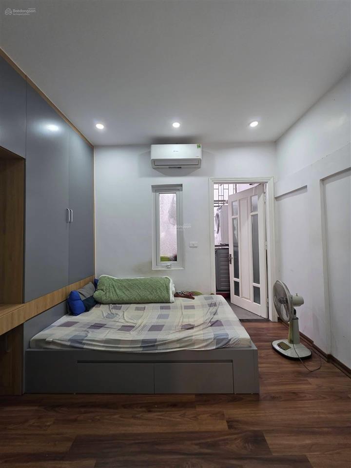 Khách phải thật nhanh! nhà phố núi trúc, 30m ra phố, ngõ thông bagac, dân xây 25m*4t 3 ngủ full nt