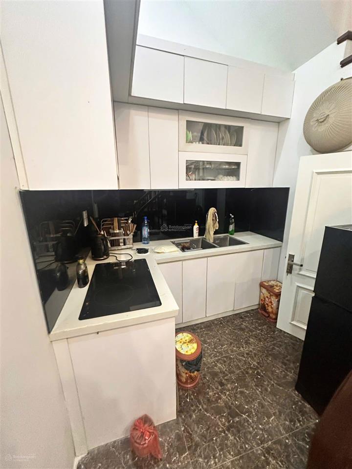 Bán nhà đội cấn, cạnh hồ đầm tròn, 100m ra lăng bác, nhà mới thoáng sáng, 33m2*5t full nt ở ngay
