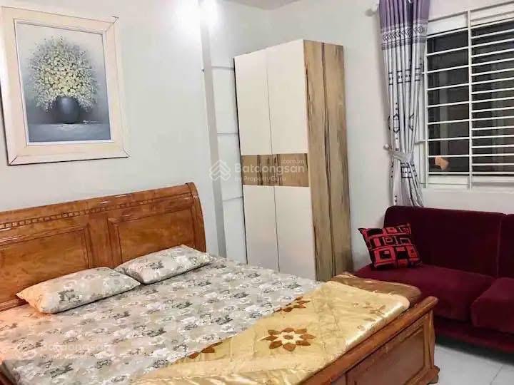 Bán nhà phố đội cấn, ngõ thông bagac tránh, gần oto, dân xây 40m*5t tặng full nt, khách về ở ngay