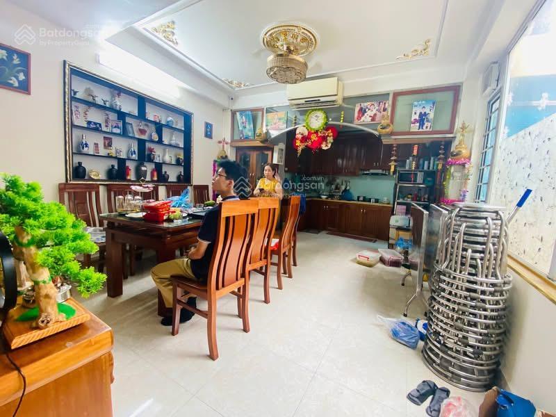 Bán nhà phố nguyễn công hoan, ngõ oto, nhà gần phố, 50m ra oto, dân xây 37m*5t tặng full nt ở ngya