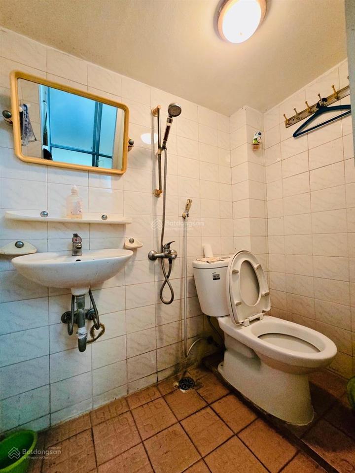 Siêu hiếm! nhà phố cát linh, 30m ra mặt phố, ngõ thông bagac, dân xây 30m*4t tặng nội thất, ở ngay