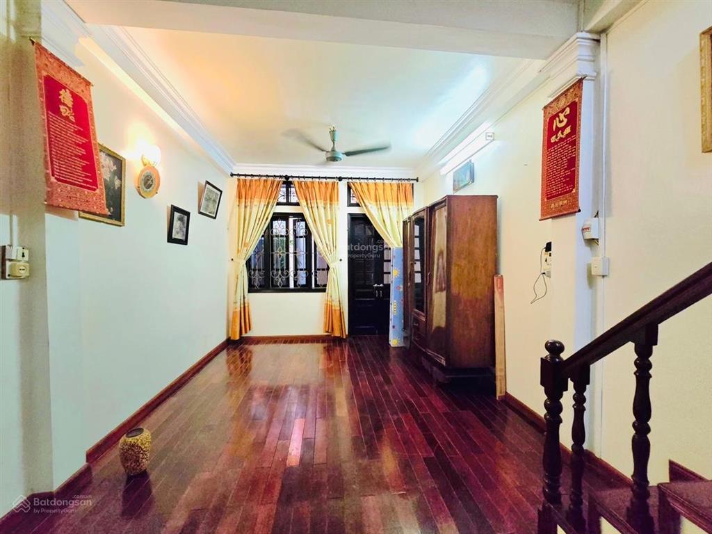 Siêu hiếm! nhà phố cát linh, 30m ra mặt phố, ngõ thông bagac, dân xây 30m*4t tặng nội thất, ở ngay