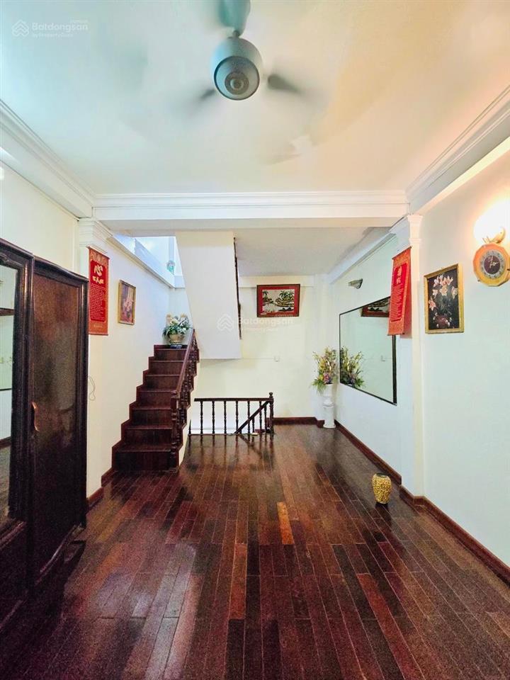 Siêu hiếm! nhà phố cát linh, 30m ra mặt phố, ngõ thông bagac, dân xây 30m*4t tặng nội thất, ở ngay