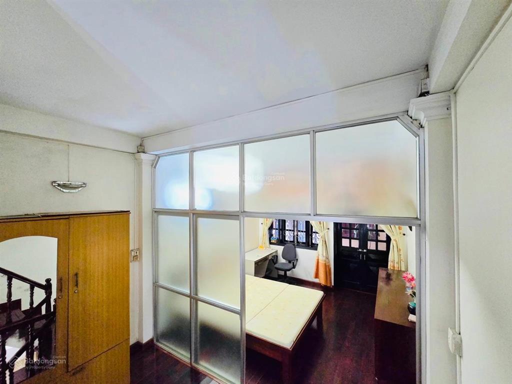 Siêu hiếm! nhà phố cát linh, 30m ra mặt phố, ngõ thông bagac, dân xây 30m*4t tặng nội thất, ở ngay
