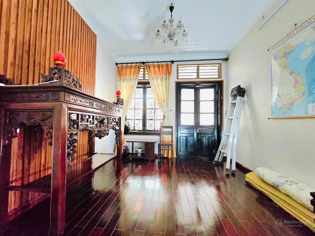 Siêu hiếm! nhà phố cát linh, 30m ra mặt phố, ngõ thông bagac, dân xây 30m*4t tặng nội thất, ở ngay