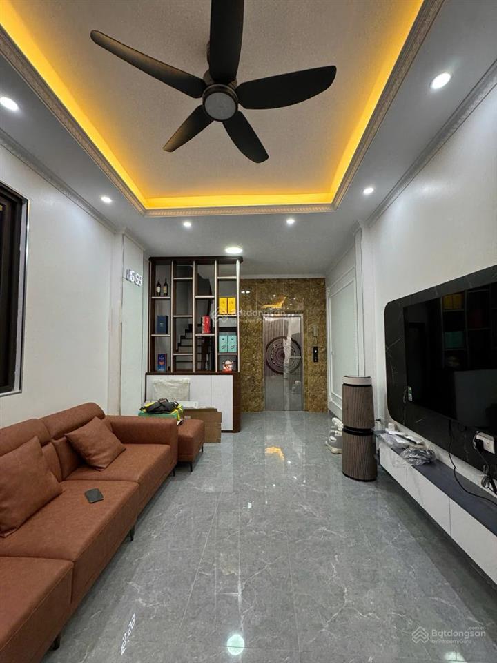 Siêu hiếm! nhà phố đội cấn, thang máy nhập khẩu, căn góc, ngõ thông bagac 45m2*6t full nt xịn