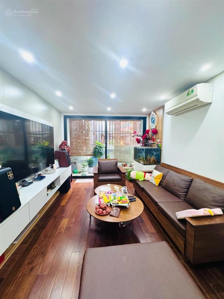 Bán nhà phố đội cấn, ngõ thông ba gác tránh, gần ô tô, dân xây 46m2*5t tặng full nt xịn sò, ở ngay
