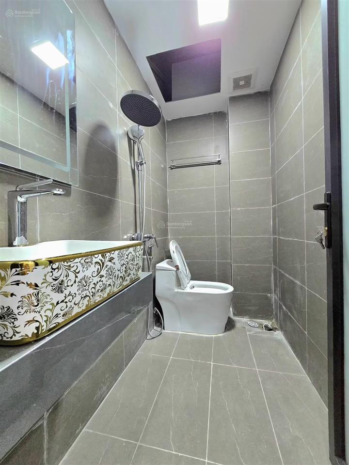 Bán nhà nguyễn khánh toàn, phân lô, thang máy, 30m ôtô, ngõ thông bagác tránh 36m*6t full nt ở ngay