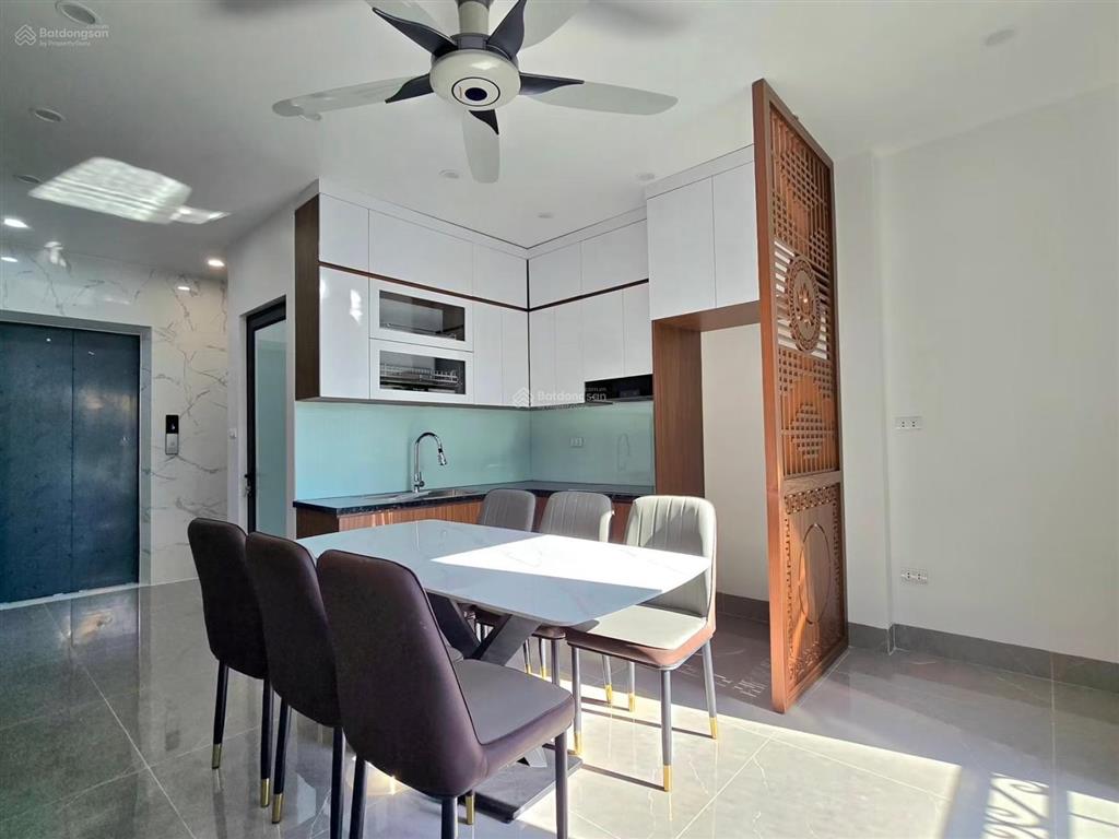 Bán nhà nguyễn khánh toàn, phân lô, thang máy, 30m ôtô, ngõ thông bagác tránh 36m*6t full nt ở ngay