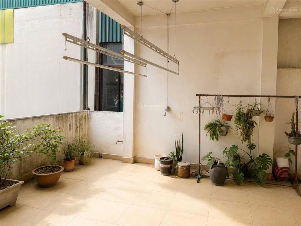 Bán nhà phố yên phụ, 3 nhà ra phố, mặt tiền rộng, dân xây 49m2*5t tặng nội thất, kd homestay đỉnh