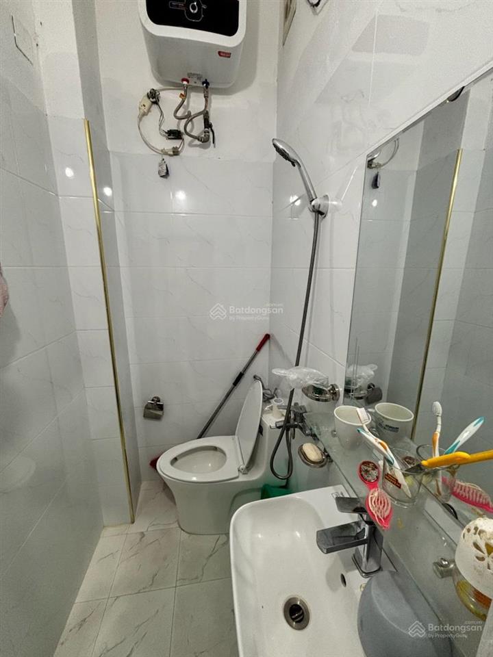 Bán nhà đội cấn, ngõ thông bagac, gần phố, mặt tiền đẹp, dân xây 31m2*4t tặng full nội thất ở ngay