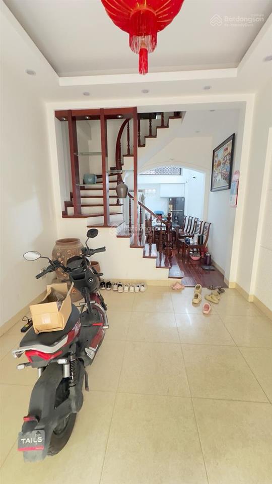 Bán nhà phố trích sài hồ tây, view hồ, ngõ thông bagac, không quy hoạch, dân xây 40m*6t full nt