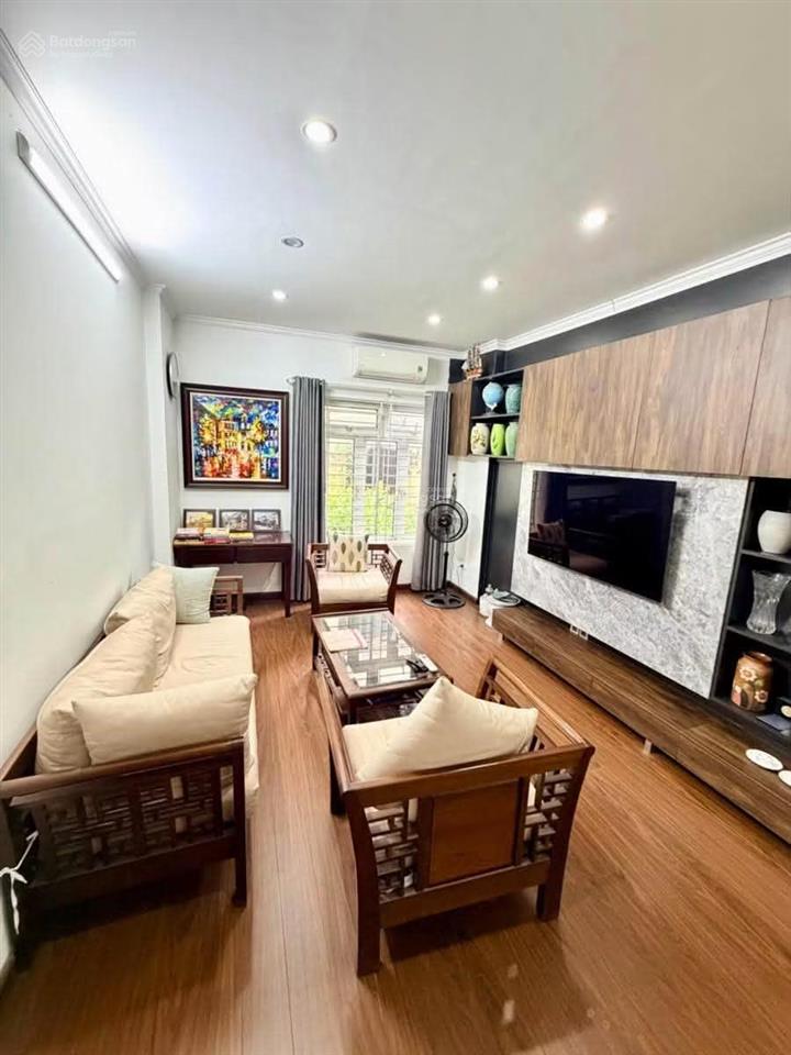 Bán nhà phố trích sài hồ tây, view hồ, ngõ thông bagac, không quy hoạch, dân xây 40m*6t full nt