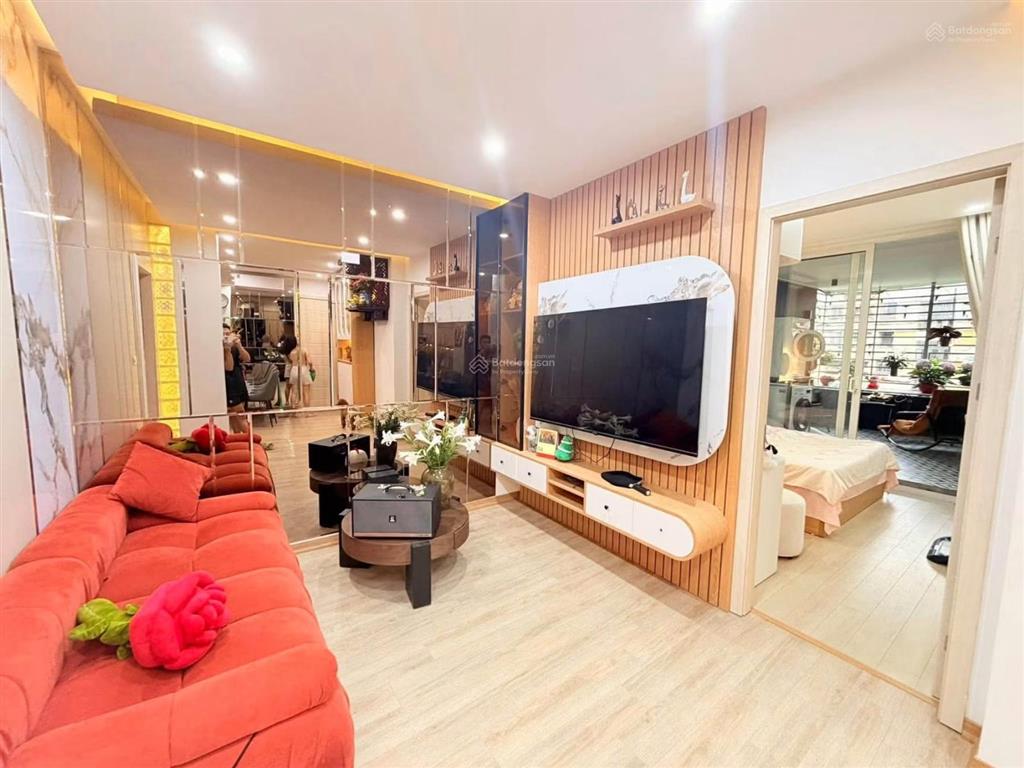 Bán nhà tập thể 72ha vĩnh phúc, ba đình, ô tô đỗ quanh nhà, 110m2, 3 ngủ 2wc, full nt hiện đại