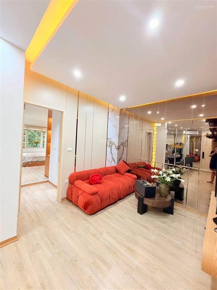 Bán nhà tập thể 72ha vĩnh phúc, ba đình, ô tô đỗ quanh nhà, 110m2, 3 ngủ 2wc, full nt hiện đại