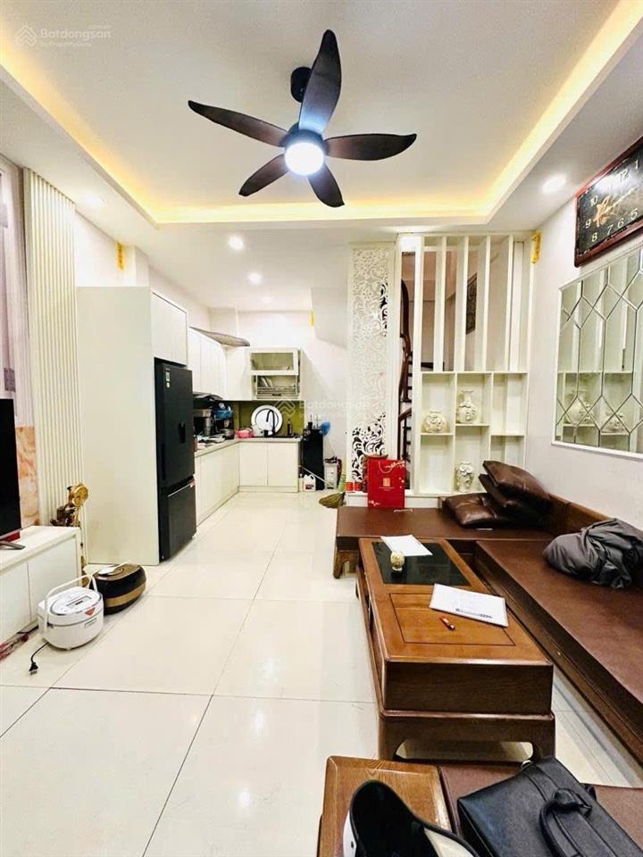 Siêu hot nhà phố đội cấn, 30m ô tô, ngõ thông ba gác tránh, 35m2*5t full nt xịn sò, khách về ở ngay