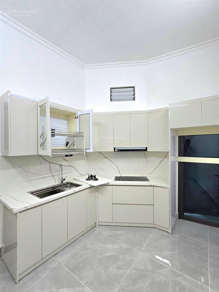 Bán nhà đội cấn. ngõ oto, trước nhà 3m siêu thoáng, dân xây 50m*4t 4 ngủ, chủ tặng full nt ở ngay