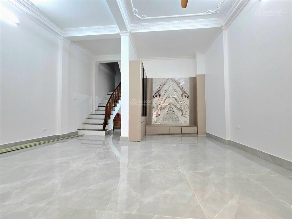 Bán nhà đội cấn. ngõ oto, trước nhà 3m siêu thoáng, dân xây 50m*4t 4 ngủ, chủ tặng full nt ở ngay
