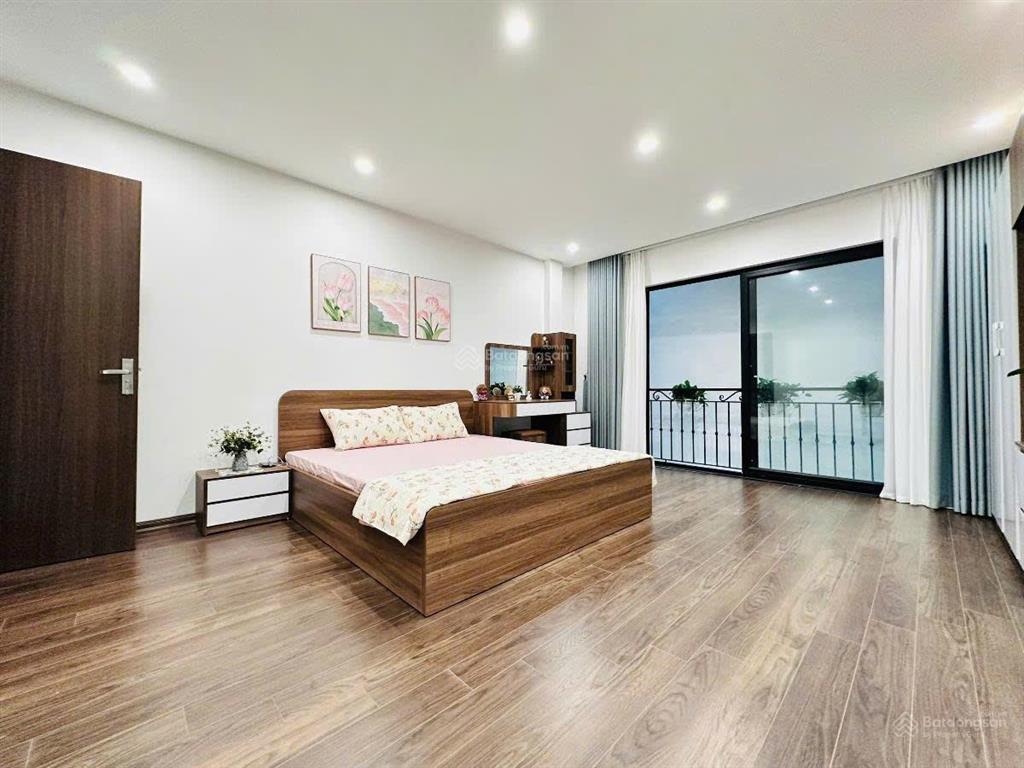 Siêu phẩm đội cấn. ngõ thông, ba gác đỗ cửa, xây mới tinh, thang máy, thoáng sáng, ko qh, 45m2*5t