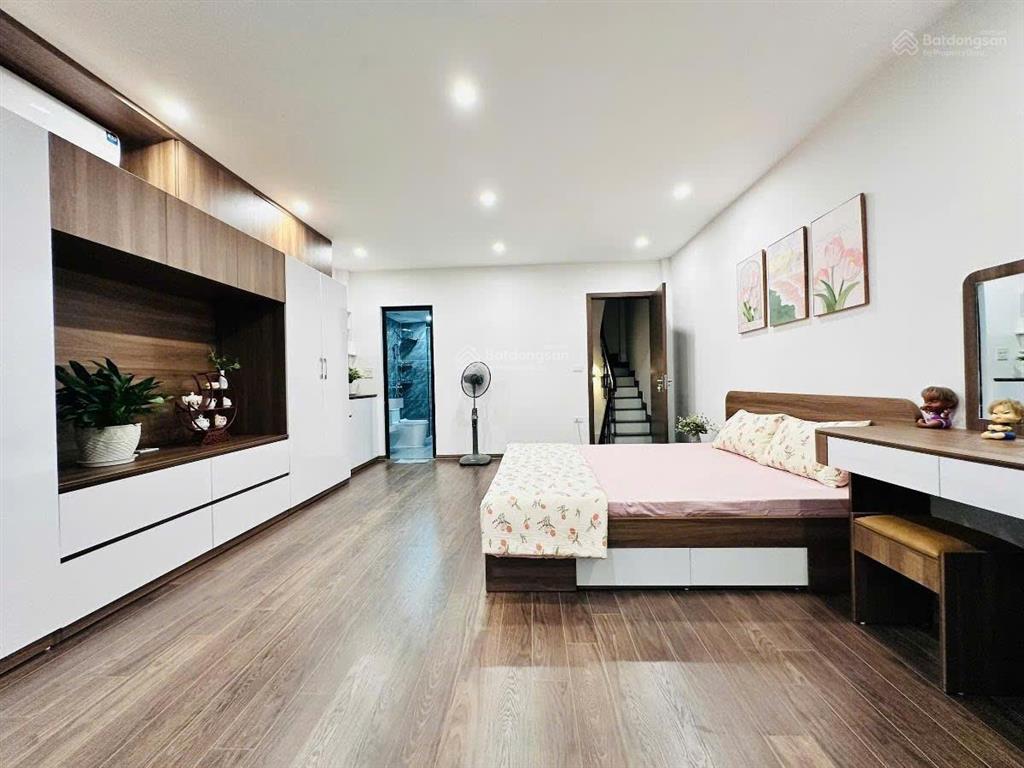 Siêu phẩm đội cấn. ngõ thông, ba gác đỗ cửa, xây mới tinh, thang máy, thoáng sáng, ko qh, 45m2*5t