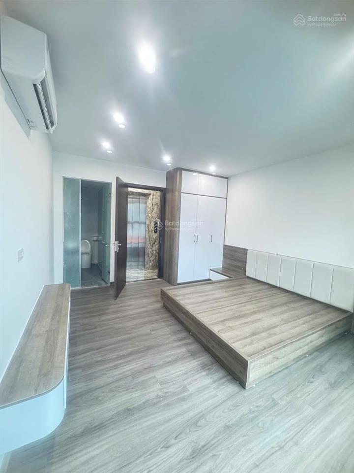Bán nhà đội cấn, xây mới, thang máy nhập khẩu, trước nhà 3m, không quy hoạch, full nội thất xịn sò