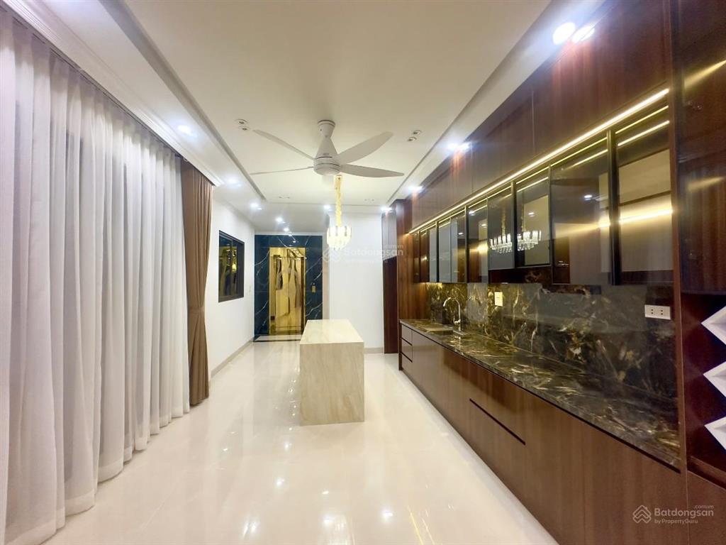 Nhà phố kim mã, lô góc 2 thoáng, thang máy nhập khẩu, xây mới 47m*6t full nt hiện đại, ở ngay