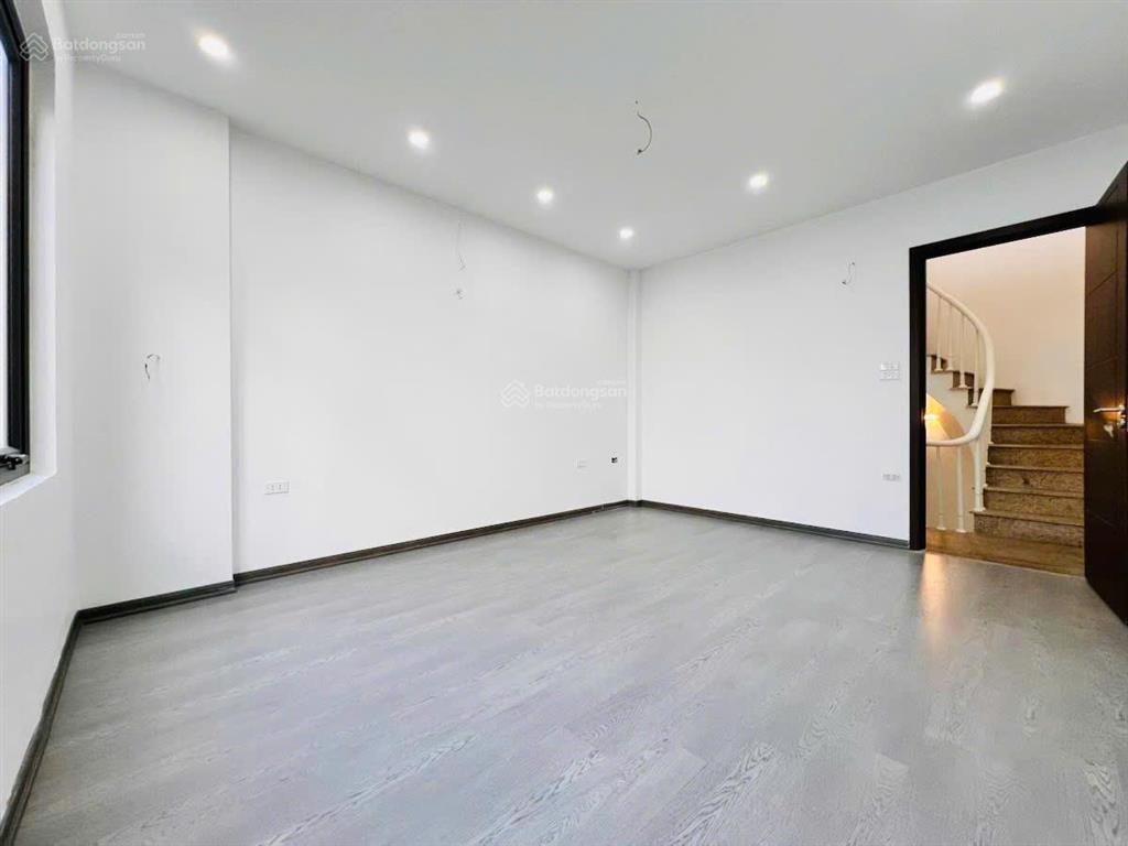 Giá tốt! p.kim mã, ngõ nông thẳng đẹp, 30m ra phố, dân xây, ko qh, ở/cho thuê, tặng nt, 48m2*5t