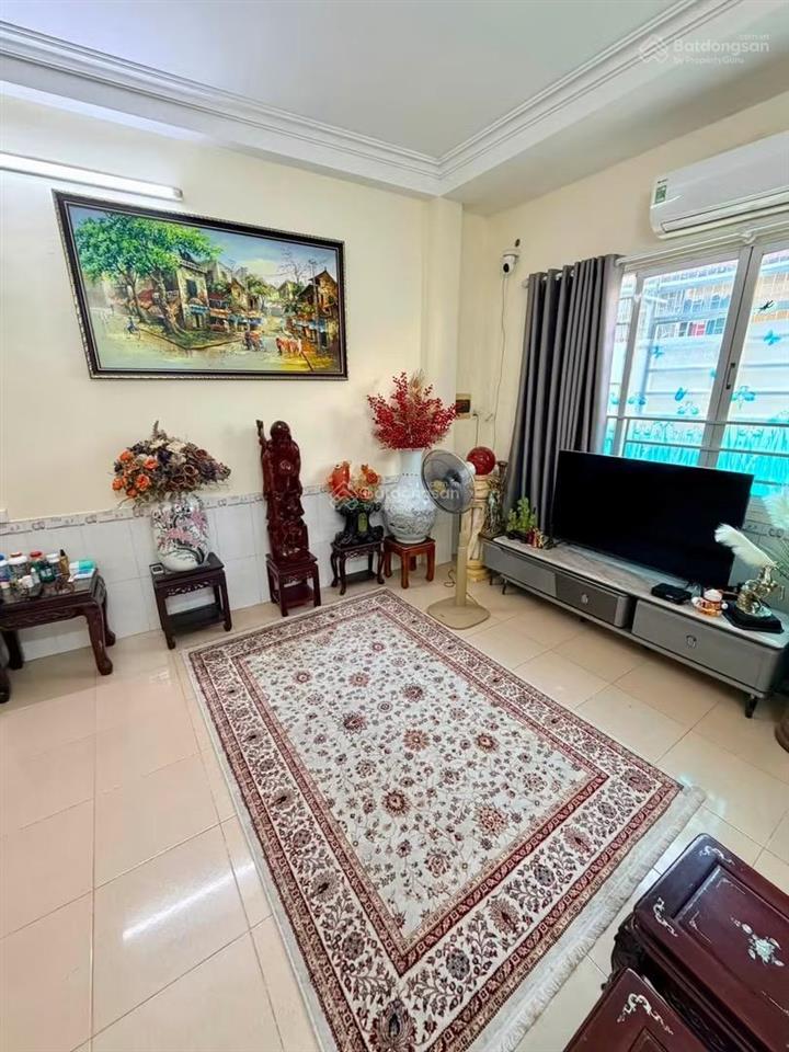 Bán nhà phố la thành, ngõ thông bagac tránh, ở và kinh doanh, dân xây 30m2*7t, tặng full nội thất