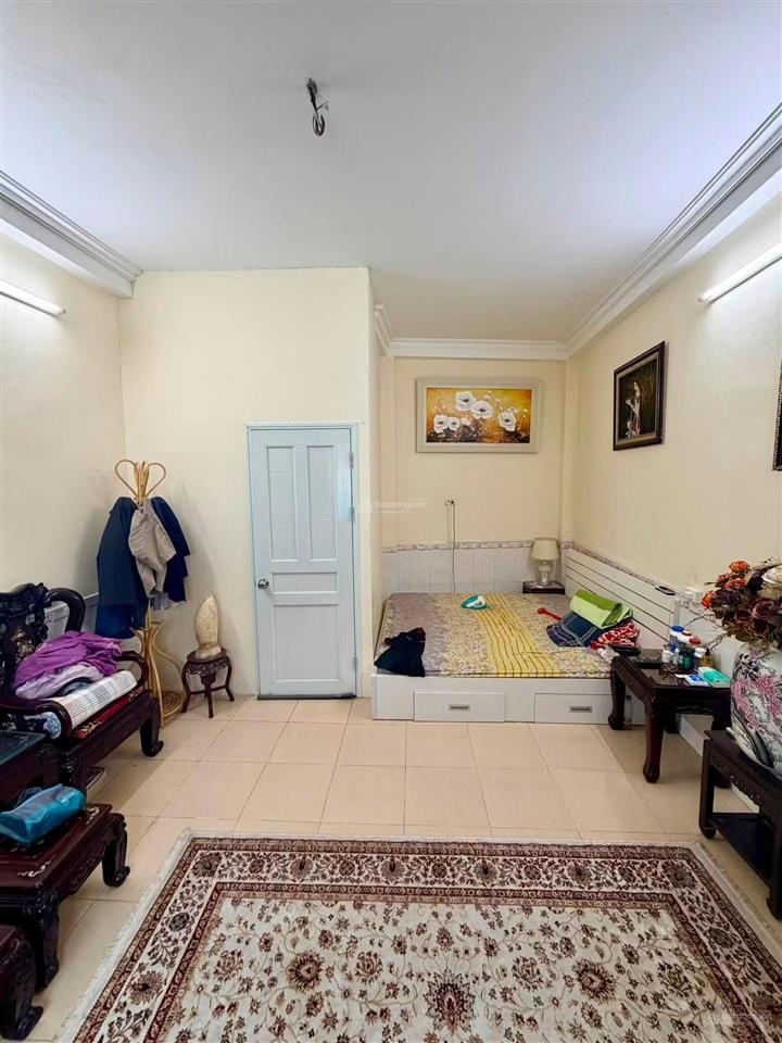 Bán nhà phố la thành, ngõ thông bagac tránh, ở và kinh doanh, dân xây 30m2*7t, tặng full nội thất