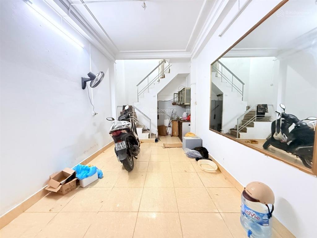 Bán nhà phố đội cấn, linh lang, cực gần ô tô, phân lô, ngõ thông rộng, dân xây 25m2*4t tặng nt