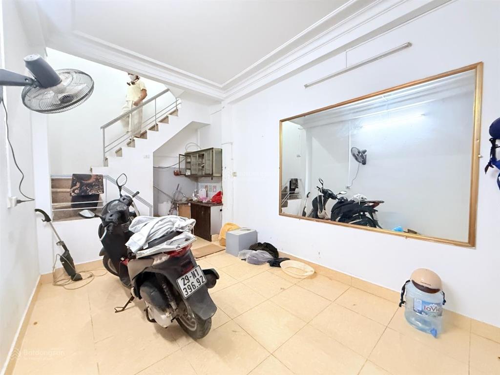 Bán nhà phố đội cấn, linh lang, cực gần ô tô, phân lô, ngõ thông rộng, dân xây 25m2*4t tặng nt