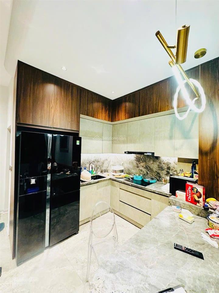Nhà đẹp đội cấn. ngõ kinh doanh, thông tứ tung, 3 gác tránh, sân riêng, thoáng sáng, đủ đồ, 39m2*5t