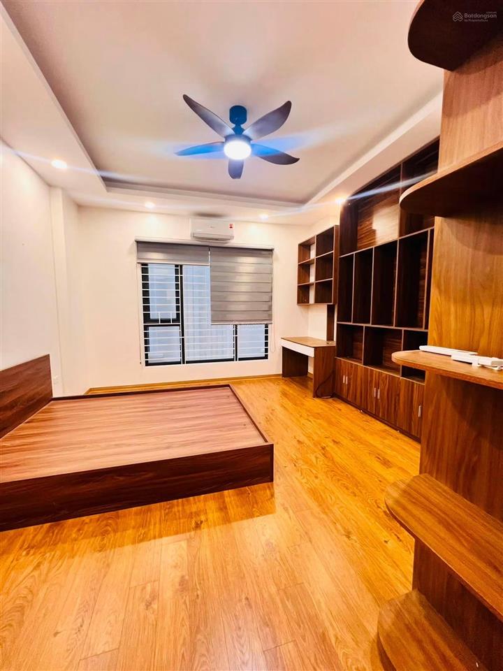 Bán nhà đội cấn, ngõ thông, 20m ra phố, ô tô đỗ sát nhà, xây mới 30m*5 tầng full nt khách về ở ngay