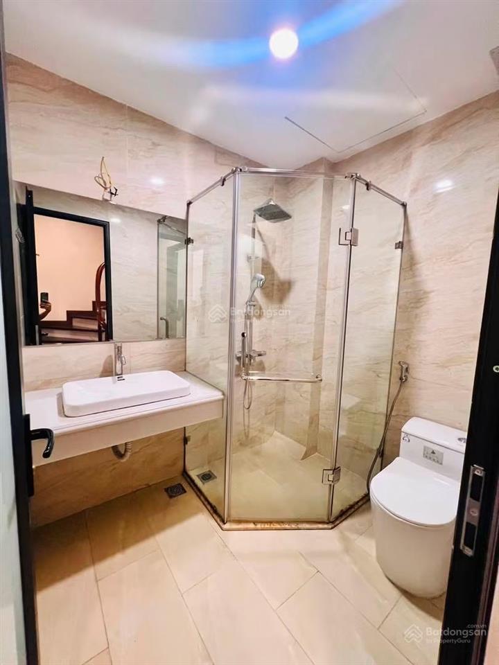 Bán nhà đội cấn, ngõ thông, 20m ra phố, ô tô đỗ sát nhà, xây mới 30m*5 tầng full nt khách về ở ngay