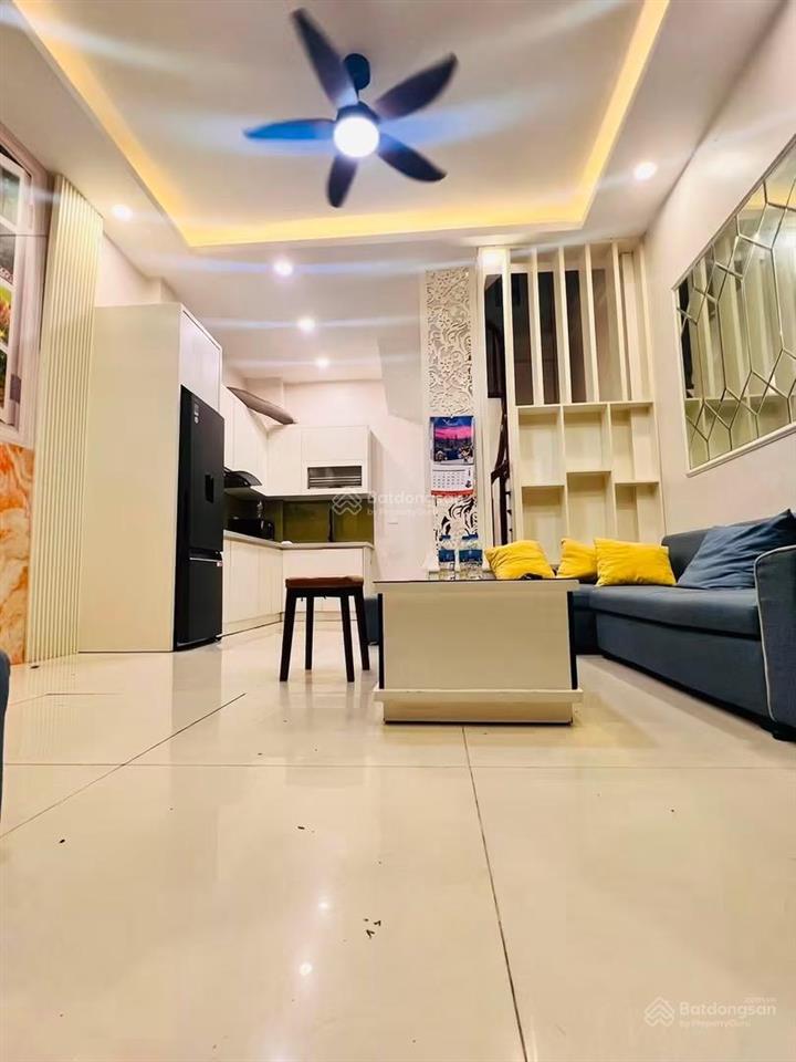 Bán nhà đội cấn, ngõ thông, 20m ra phố, ô tô đỗ sát nhà, xây mới 30m*5 tầng full nt khách về ở ngay