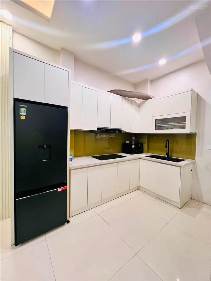 Bán nhà đội cấn, ngõ thông, 20m ra phố, ô tô đỗ sát nhà, xây mới 30m*5 tầng full nt khách về ở ngay
