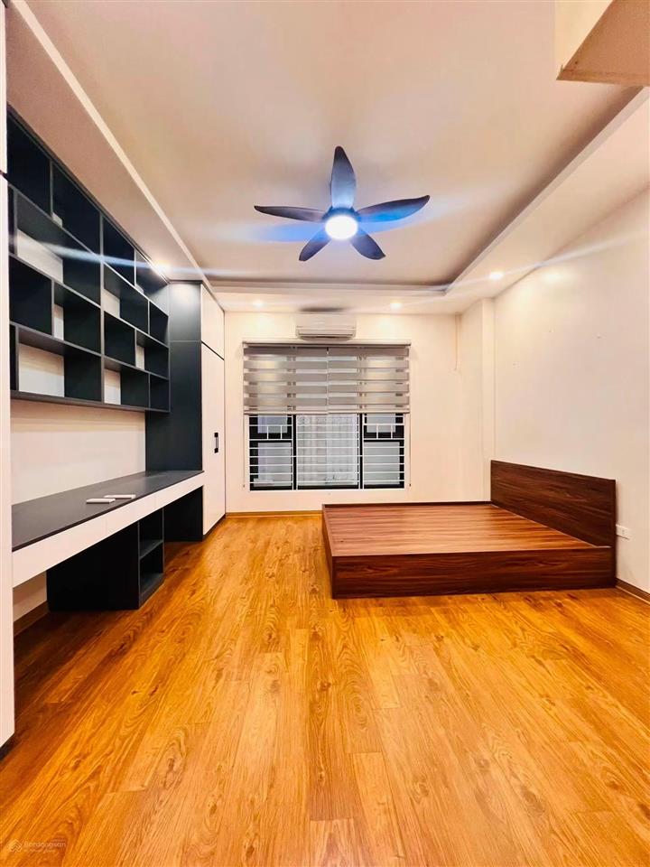 Bán nhà đội cấn, ngõ thông, 20m ra phố, ô tô đỗ sát nhà, xây mới 30m*5 tầng full nt khách về ở ngay