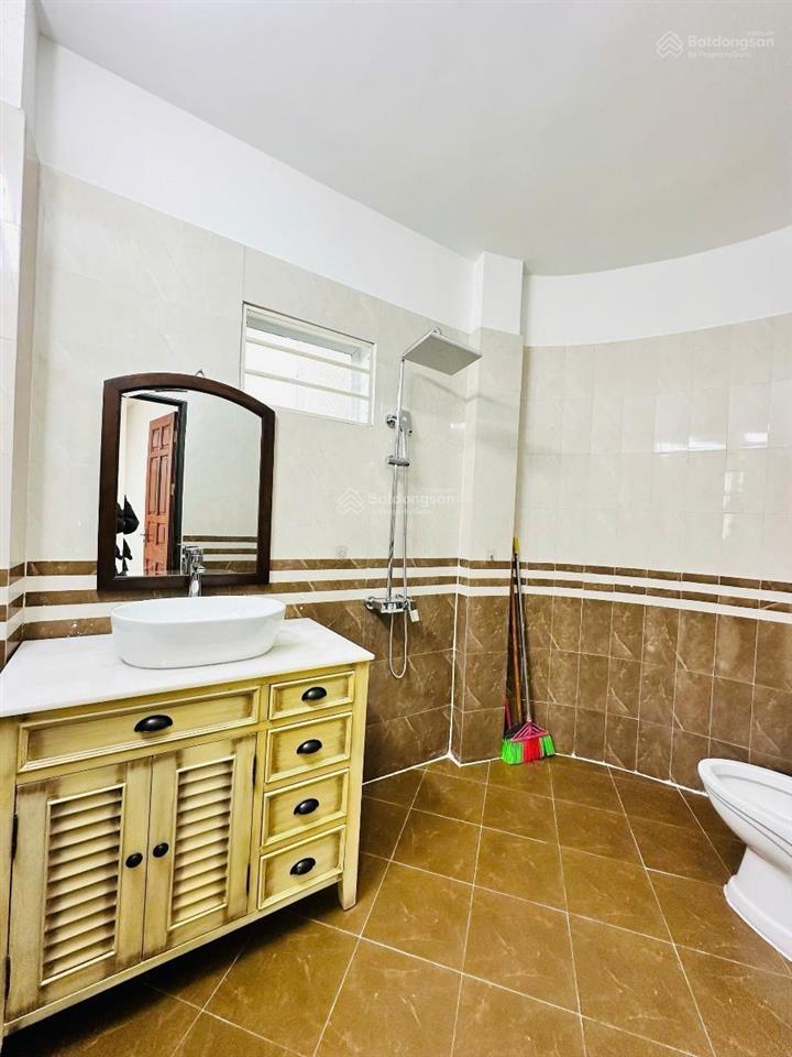 Bán nhà phố vĩnh phúc, hoàng hoa thám, căn góc siêu thoáng, ngõ thông bagac, xây mới 43m*5t tặng nt
