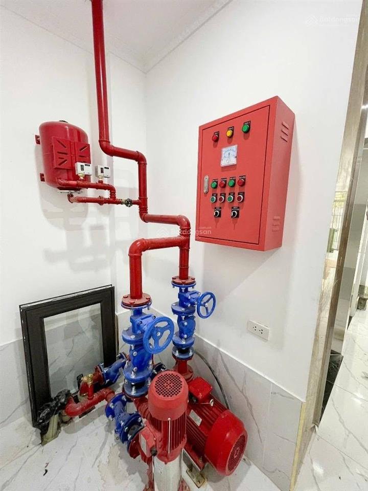 Bán tòa nhà căn hộ ccmn, xây mới thang máy, căn góc, 14 phòng full đồ, dòng tiền 1.1tỷ/năm, đủ pccc