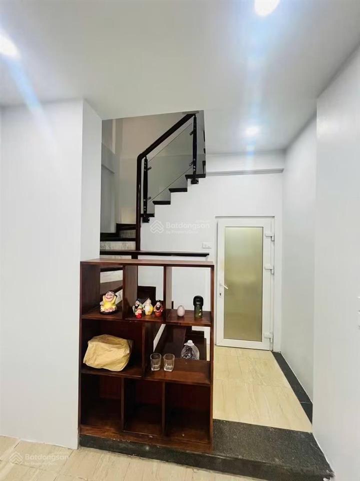 Bán nhà phố núi trúc, phân lô, oto trước nhà, dân xây kcbt 25m2*6 tầng 1 tum, khách về ở ngay