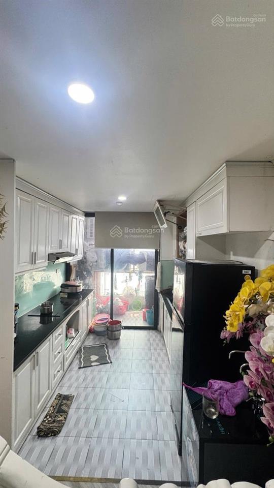 Bán căn hộ cc golden land nguyễn trãi, tầng thấp, 93.1m, 3 ngủ 2 wc tặng full nội thất ở ngay