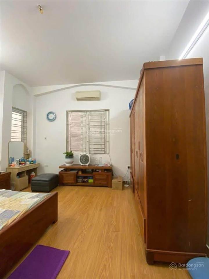 Bán nhà cầu giấy, ngõ thông, mặt tiền hoa hậu, sổ vuông đẹp, dân xây 45m*4t, chủ tặng nt, ở ngay.