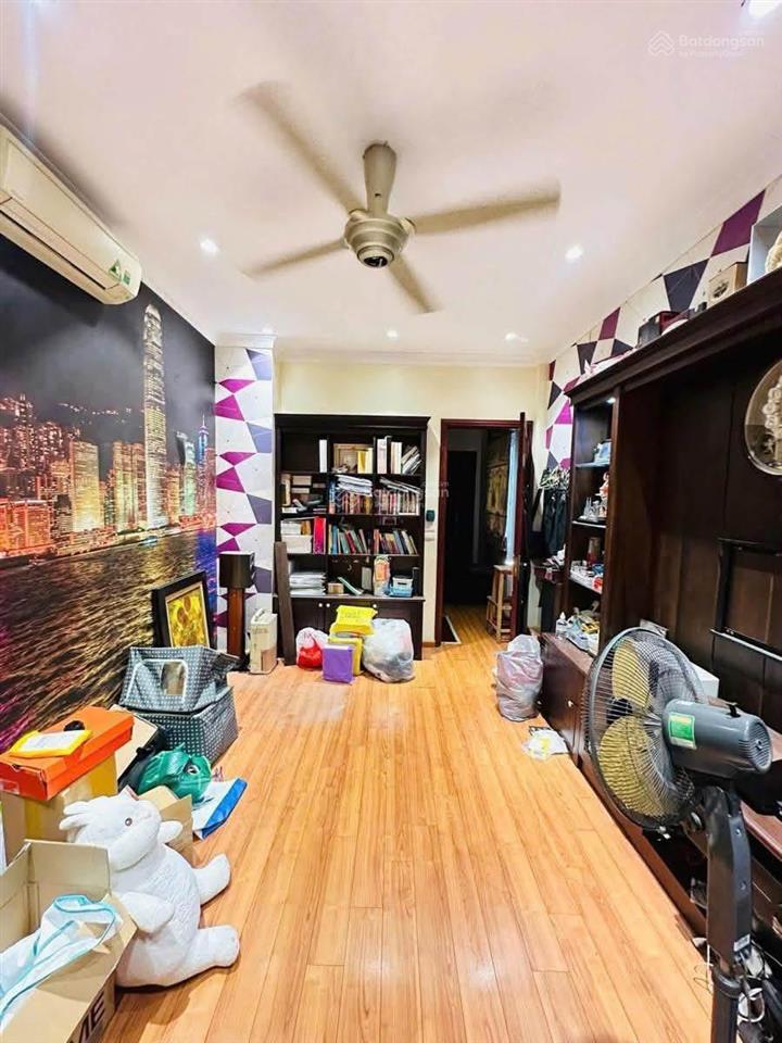 Cực hiếm! nhà phố hàng than, 3 thoáng, 20m ra phố, dân xây 57m*4t, chủ tặng full nt xịn, ở ngay