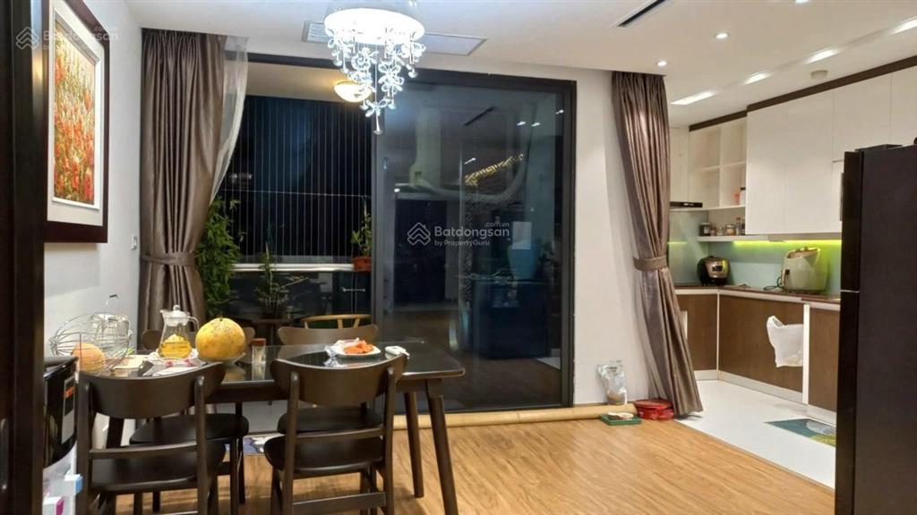 Bán căn hộ no1c goldenland 275 nguyễn trãi, tầng cao view thoáng, 104.1m, 2 ngủ 2wc full nt xịn sò