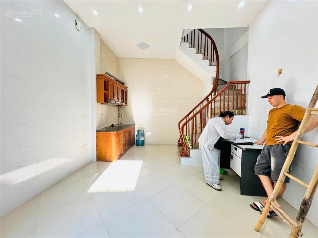 Siêu hiếm! nhà phố thuỵ khuê, nhà dân xây 32m2*5t, trước nhà thoáng, ngõ thông, sổ nở hậu đẹp