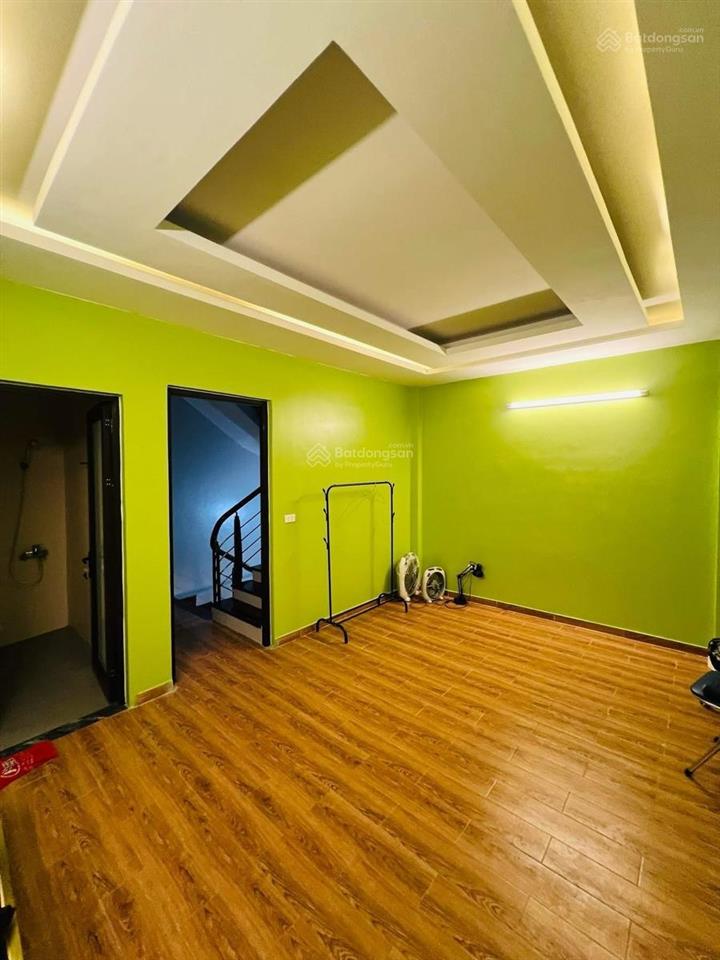 Bán nhà phố đội cấn ngõ thông ba gác, 30m oto đỗ, dân xây 36m2*5tầng full nội thất, khách về ở ngay